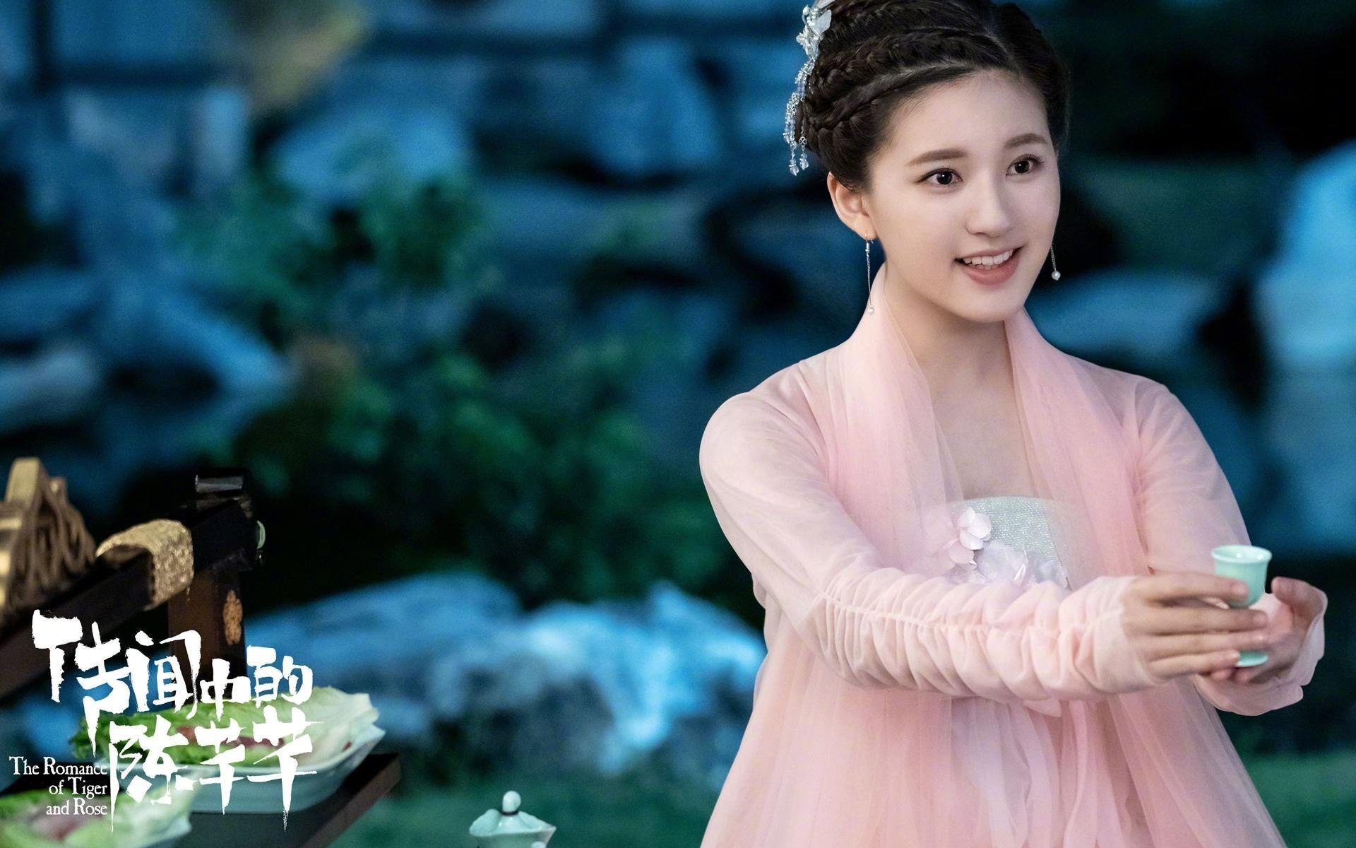 拜仁慕尼黑客场击败亚特兰大，向小组出线迈进，拜仁慕尼黑客场队服